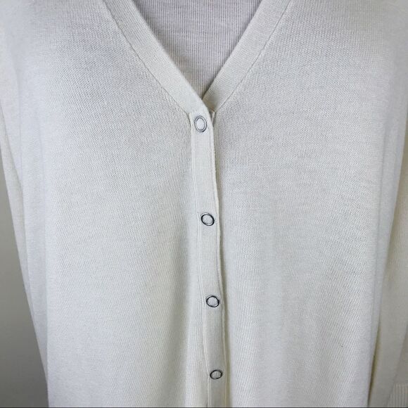 Boden Cream Medium Relaxed V-Neck Wool Cardigan - Picture 3 of 7